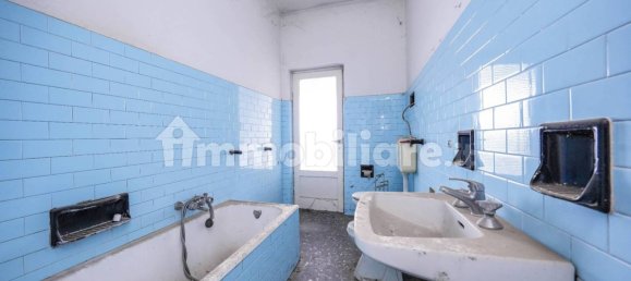 5 bedrooms House in Calcinato, Italy No. 7879 22