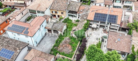 5 bedrooms House in Calcinato, Italy No. 7879 4