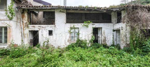 5 bedrooms House in Calcinato, Italy No. 7879 24