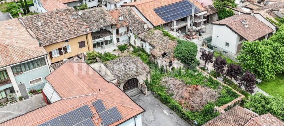 5 bedrooms House in Calcinato, Italy No. 7879 5