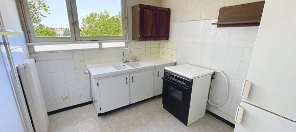 2 bedrooms Apartment in Montbeliard, France No. 206074 3