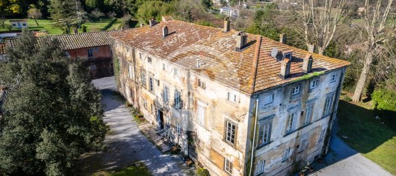 6 bedrooms Villa in Lucca, Italy No. 87952 23