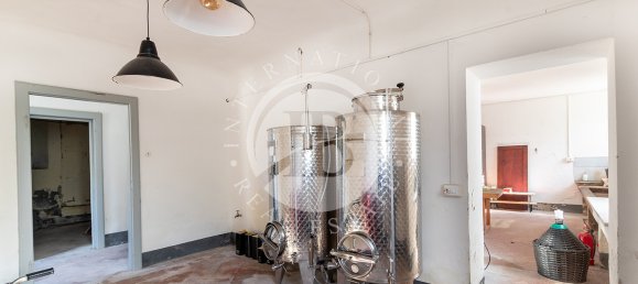 6 bedrooms Villa in Lucca, Italy No. 87952 22