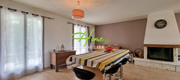 2 bedrooms House in Villequiers, France No. 74242 2