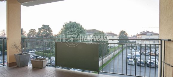 Пентхаус с 4 комнатами в Инцаго, Италия № 107281 10