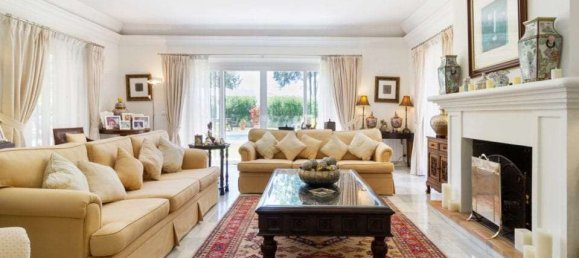 5 bedrooms Villa in San Roque, Spain No. 29172 10