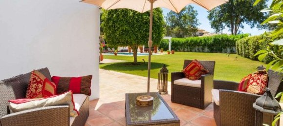 5 bedrooms Villa in San Roque, Spain No. 29172 7