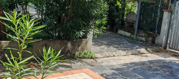 4 rooms House in Carrara, Italy No. 298814 14