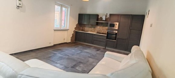 4 rooms House in Carrara, Italy No. 298814 3