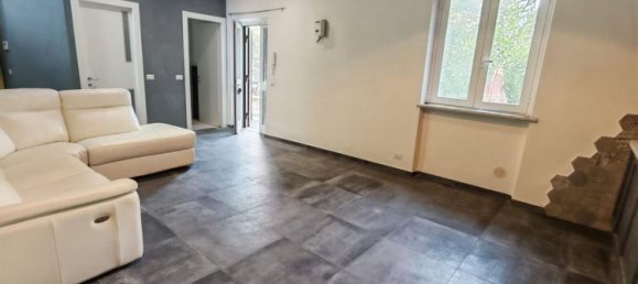 4 rooms House in Carrara, Italy No. 298814 4