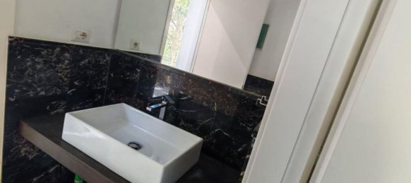 4 rooms House in Carrara, Italy No. 298814 5