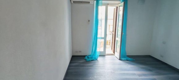 4 rooms House in Carrara, Italy No. 298814 24