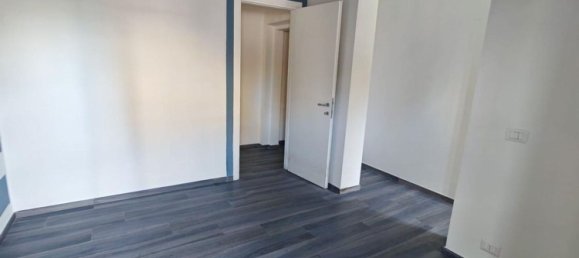 4 rooms House in Carrara, Italy No. 298814 32