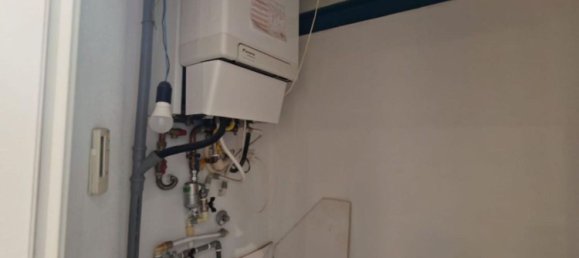 4 rooms House in Carrara, Italy No. 298814 2