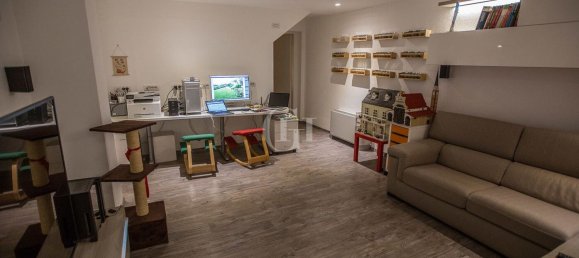 Dúplex de 4 habitaciónes en Padenghe sul Garda, Italy No. 121064 24