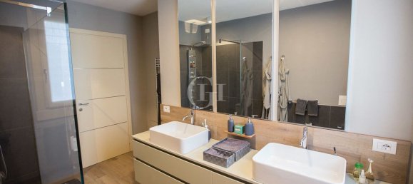 Dúplex de 4 habitaciónes en Padenghe sul Garda, Italy No. 121064 18