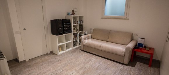 Dúplex de 4 habitaciónes en Padenghe sul Garda, Italy No. 121064 21