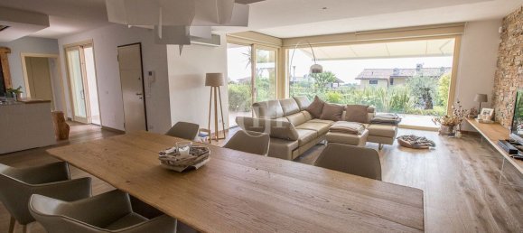 Dúplex de 4 habitaciónes en Padenghe sul Garda, Italy No. 121064 5