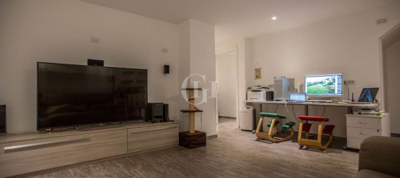 Dúplex de 4 habitaciónes en Padenghe sul Garda, Italy No. 121064 25