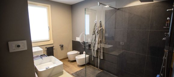 Dúplex de 4 habitaciónes en Padenghe sul Garda, Italy No. 121064 13