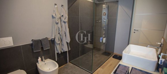 Dúplex de 4 habitaciónes en Padenghe sul Garda, Italy No. 121064 15