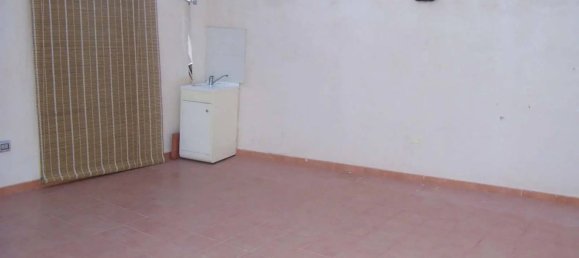 Вилла с 3 комнатами в Виттория, Италия № 108119 6