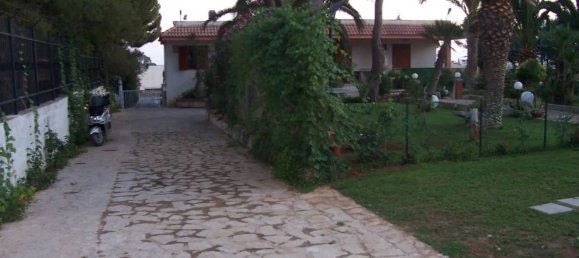 Вилла с 3 комнатами в Виттория, Италия № 108119 14