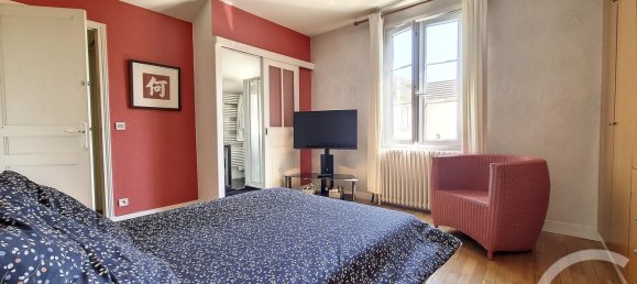 Casa de 4 dormitorios en Ormesson-sur-Marne, France No. 162553 8