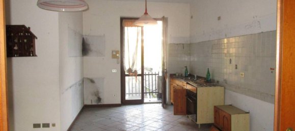 4 bedrooms Villa in Burago di Molgora, Italy No. 279128 16