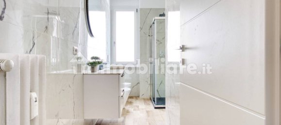 2 bedrooms Apartment in Milan, Italy No. 264608 18