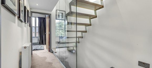 4 Schlafzimmer Haus in London, United Kingdom, Nr. 3748 7