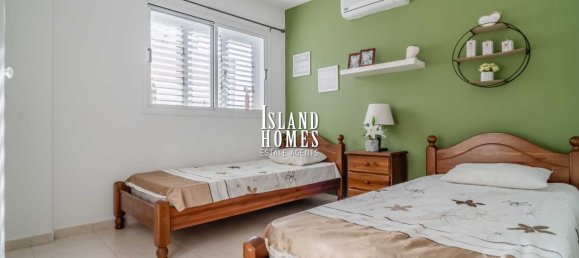 2 bedrooms House in Deryneia, Cyprus No. 24068 14