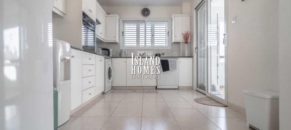 2 bedrooms House in Deryneia, Cyprus No. 24068 4