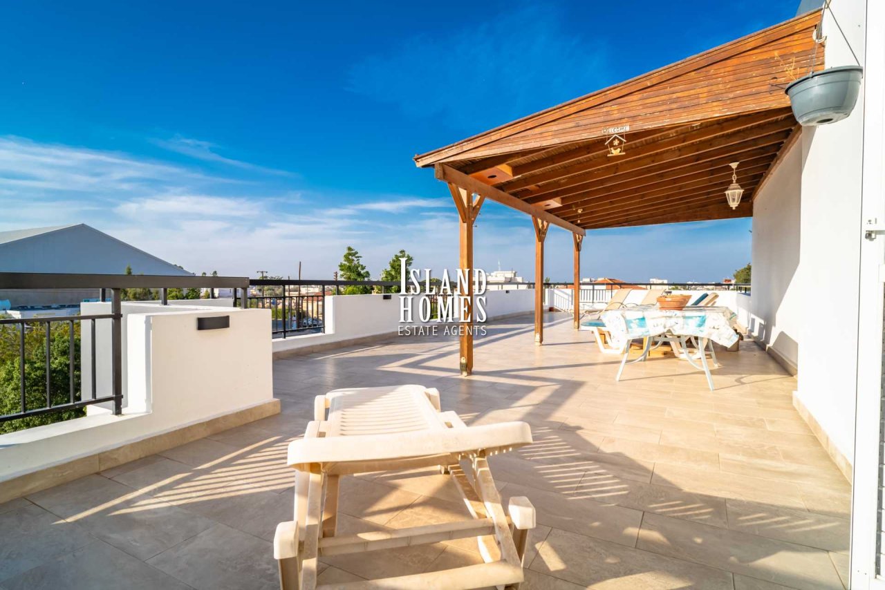 2 bedrooms House in Deryneia, Cyprus No. 24068