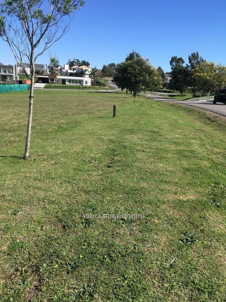  قطعة أرض في Montevideo, Uruguay رقم 14084