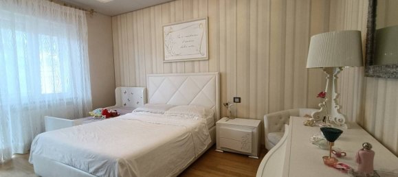 Apartamento de 3 dormitorios en Tolentino, Italy No. 283621 22