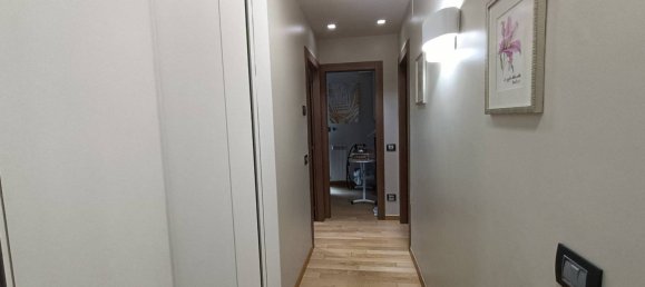 Apartamento de 3 dormitorios en Tolentino, Italy No. 283621 13