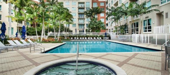 1 Schlafzimmer Gewerbliche Immobilien in Miami, USA, Nr. 615702 4
