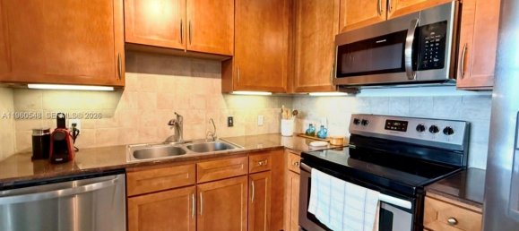 1 Schlafzimmer Gewerbliche Immobilien in Miami, USA, Nr. 615702 24