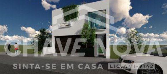 312m² Land in Vila Nova de Gaia, Portugal No. 60741 2