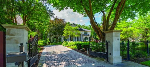 Casa de 6 dormitorios en Mississauga, Canada No. 347 2