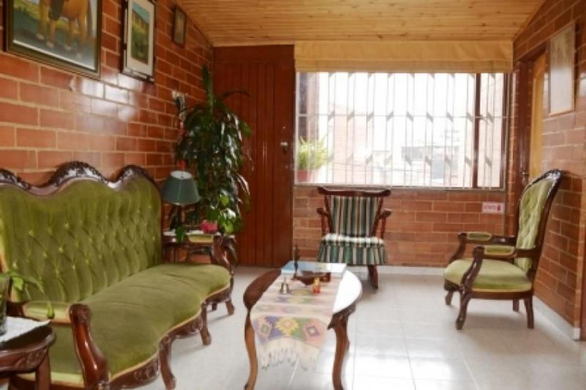 3 bedrooms House in Bogota, Colombia No. 11882