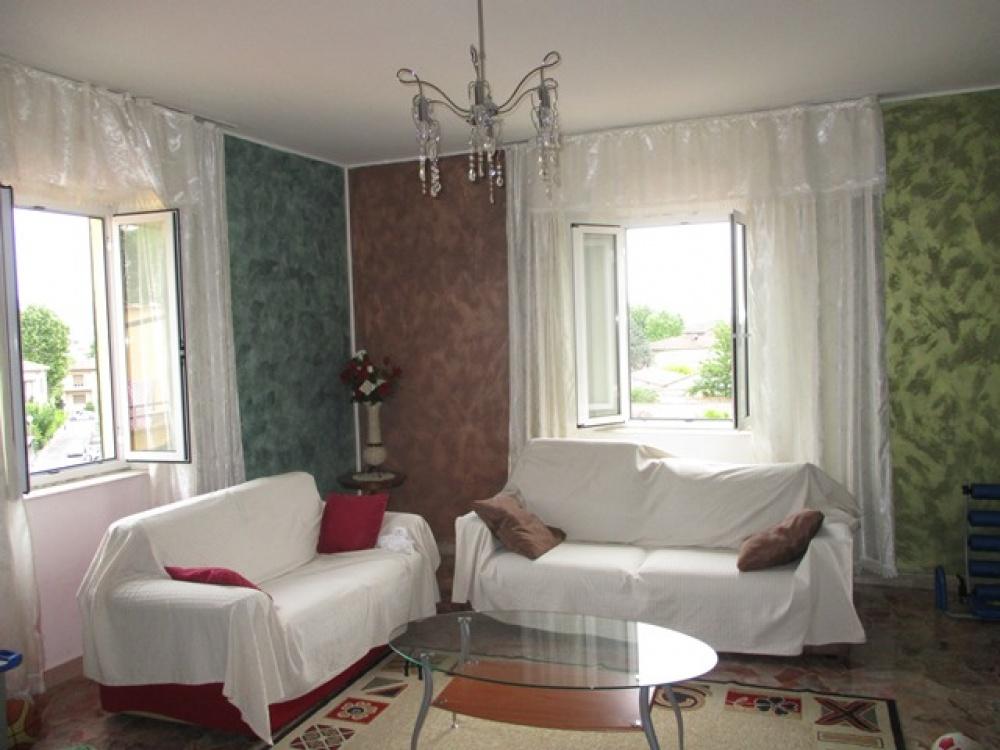 3 rooms Apartment in Montevarchi, Italy No. 42792