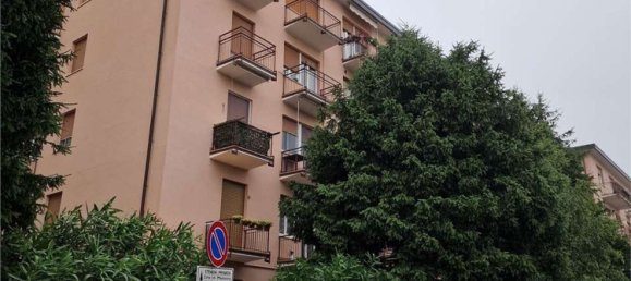 3 rooms Apartment in Como, Italy No. 5874 28