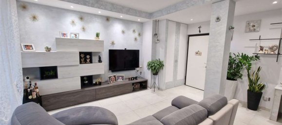 3 rooms Apartment in Como, Italy No. 5874 4