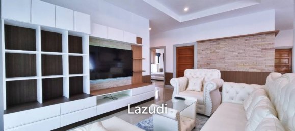 3 bedrooms Cafe / restaurant in Pattaya, Thailand No. 14766 2