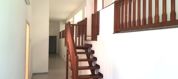 Lagerhaus in Castorano, Italy 270m², Nr. 88601 8