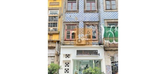 Building in Porto, Portugal No. 134056 3