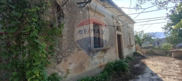 Дом с 10 спальнями в Кьярамонте Гульфи, Италия № 352232 4