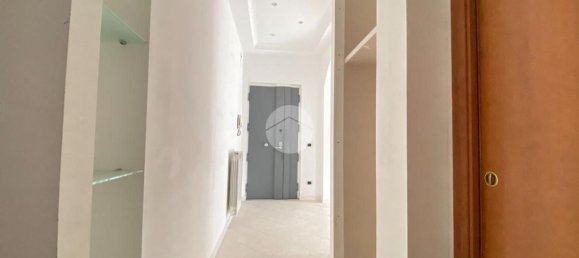 4 bedrooms Apartment in San Giorgio a Cremano, Italy No. 326322 16